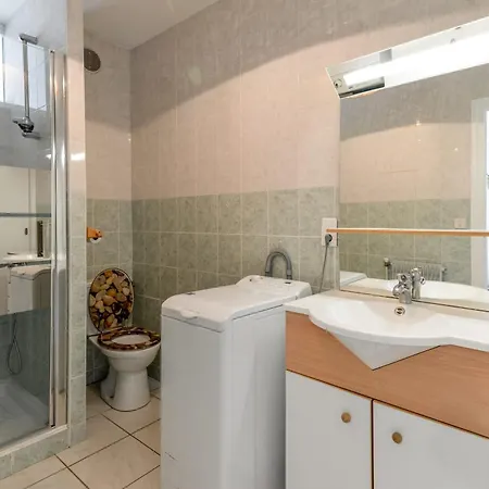 Cheverny Furnished Flat * Aix-les-Bains