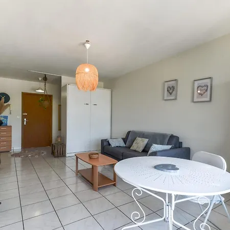 Cheverny Furnished Flat *